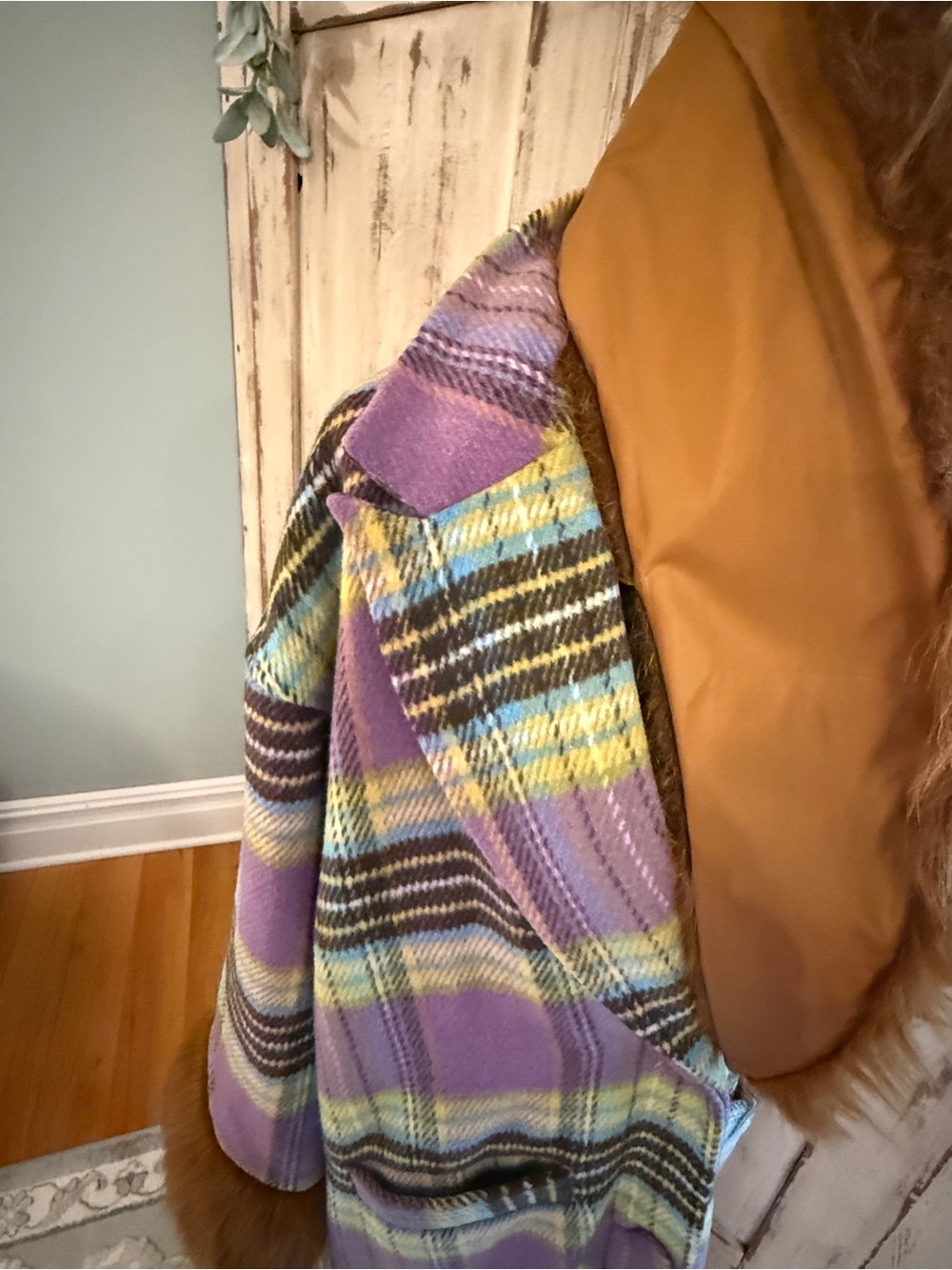 Nasty Gal Penny Lane plaid maxi coat with detachable faux fur collar. Size 8 - Picture 9 of 11